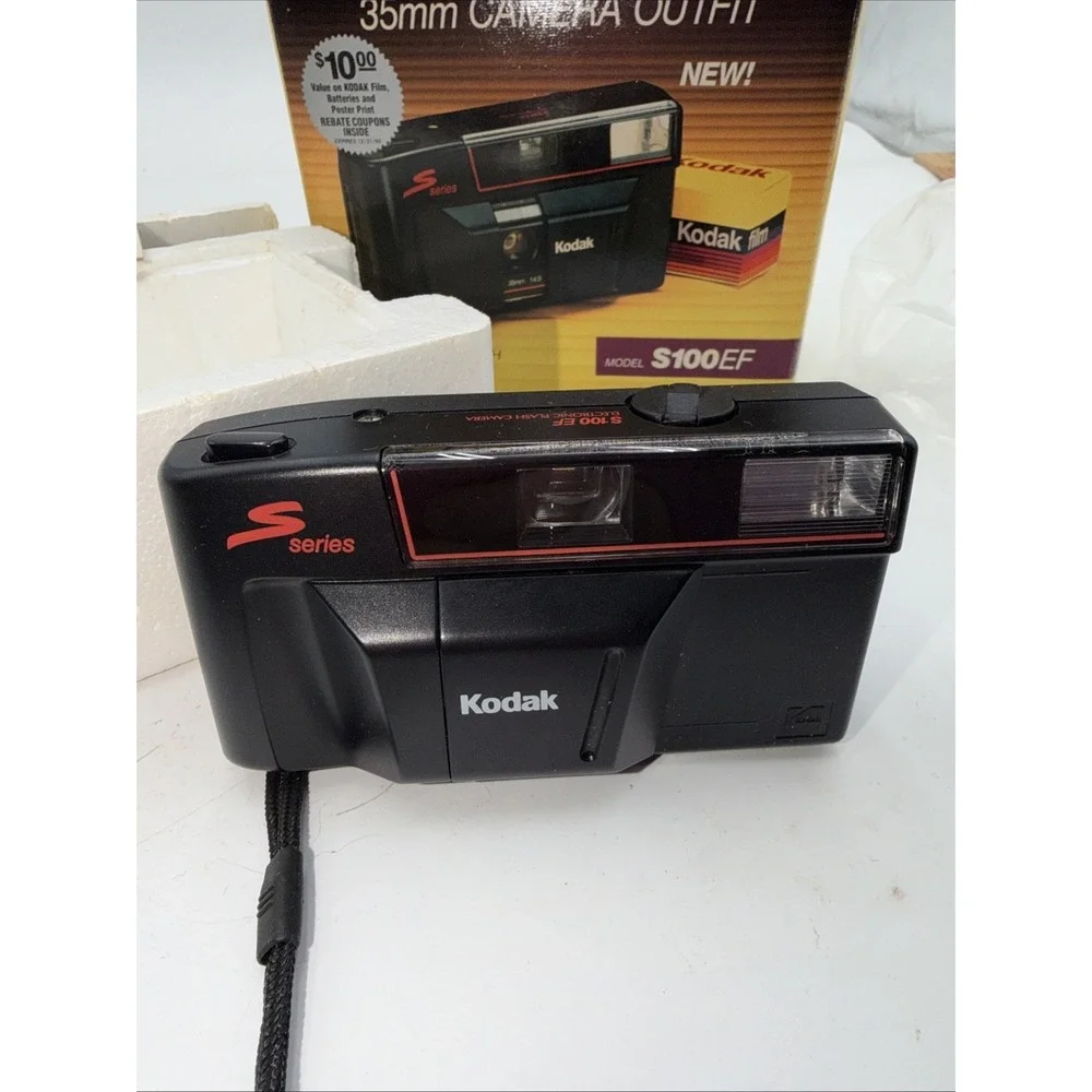 Kodak S100 EF S Series 35MM Film Camera Point & Shoot Black Open BoxNo Film Read